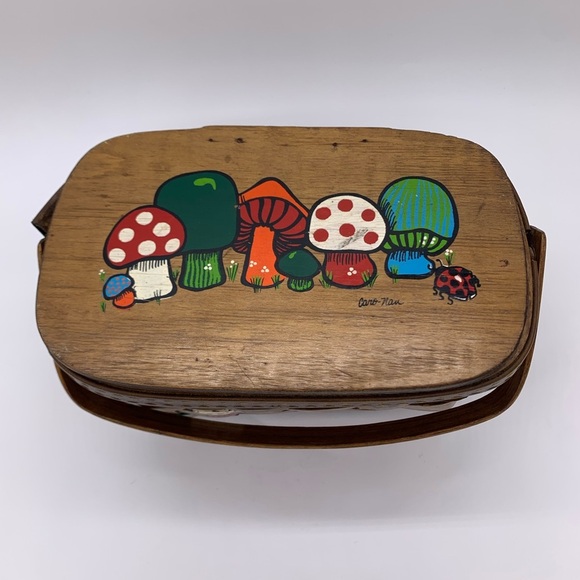 MCM Slenderella Fashion Wicker Basket Woven Painted Mushrooms By Caro Nan - Picture 2 of 16